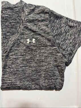 Under Armour Black Heathered Performance Short Sleeve Tee